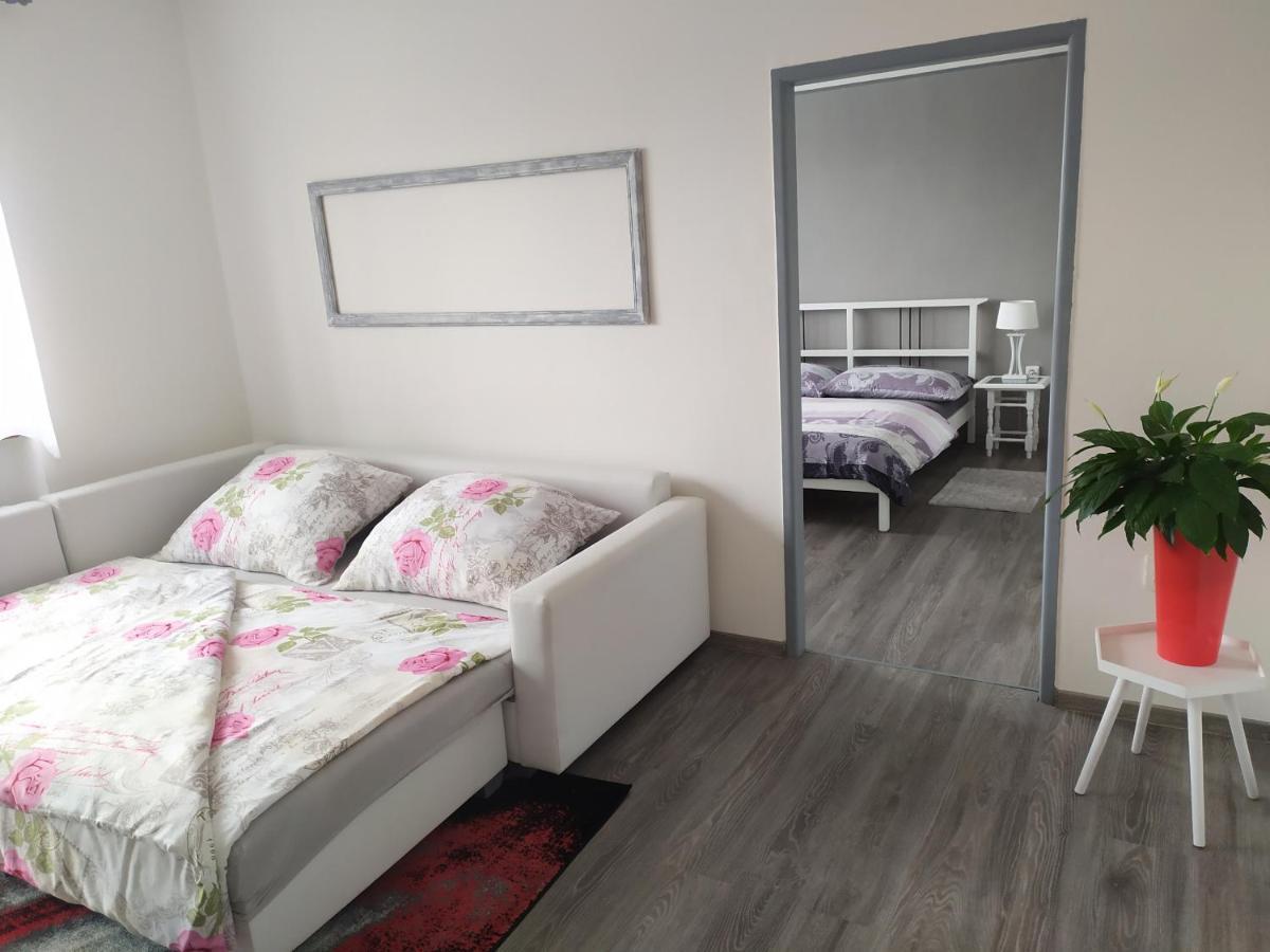 Apartmán Byt Puškinova Hradec Králové Exteriér fotografie